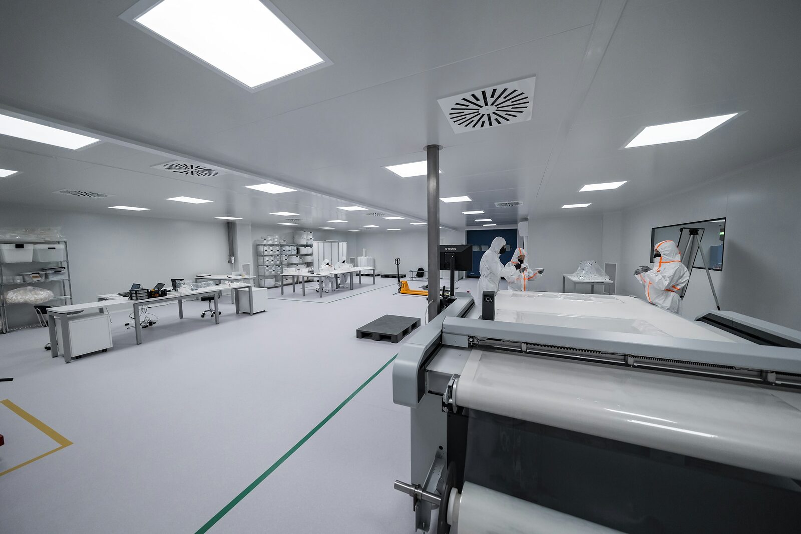 Anahtar teslim temiz oda yapımı – ISO standartlarında temiz oda üretim alanı